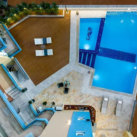 Diamond Aparthotel